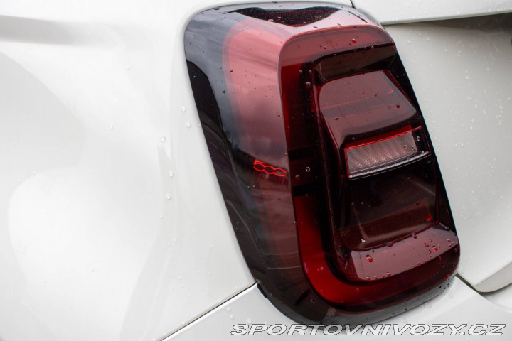 Fiat 500 500e La Prima, 42 KWh, 8 2021