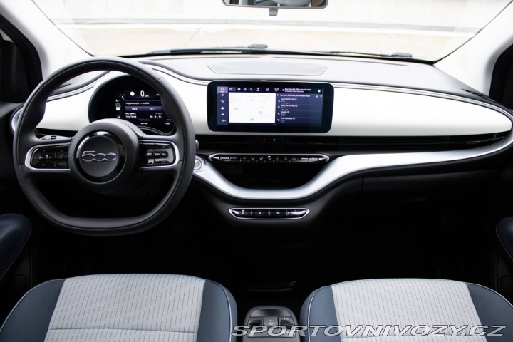 Fiat 500 500e La Prima, 42 KWh, 8 2021