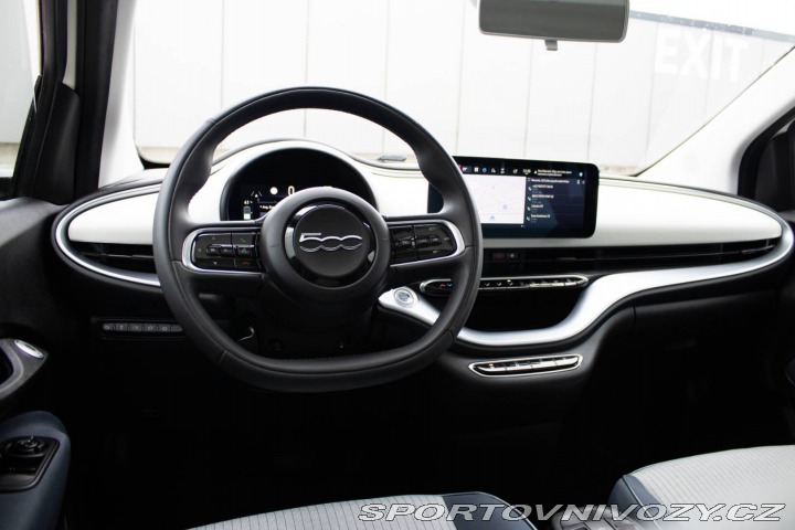 Fiat 500 500e La Prima, 42 KWh, 8 2021