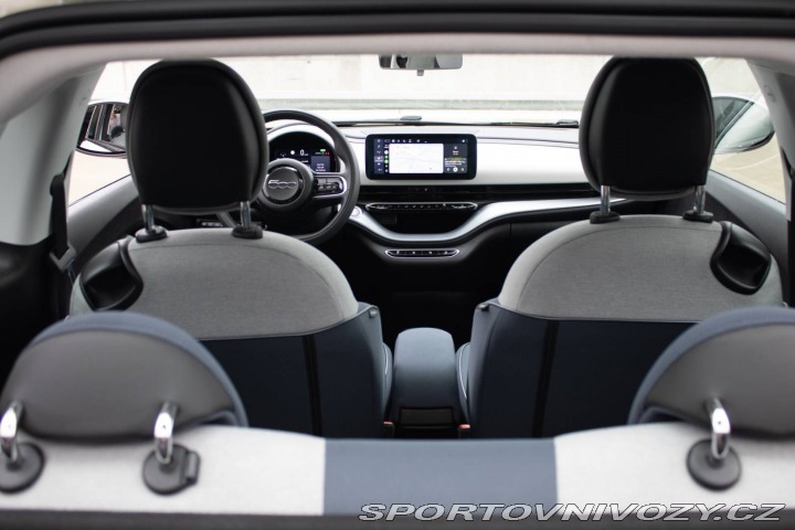 Fiat 500 500e La Prima, 42 KWh, 8 2021