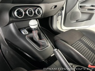Alfa Romeo Giulietta Quadrifoglio TBi 177kW 2011