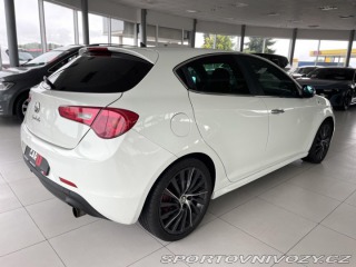 Alfa Romeo Giulietta Quadrifoglio TBi 177kW 2011