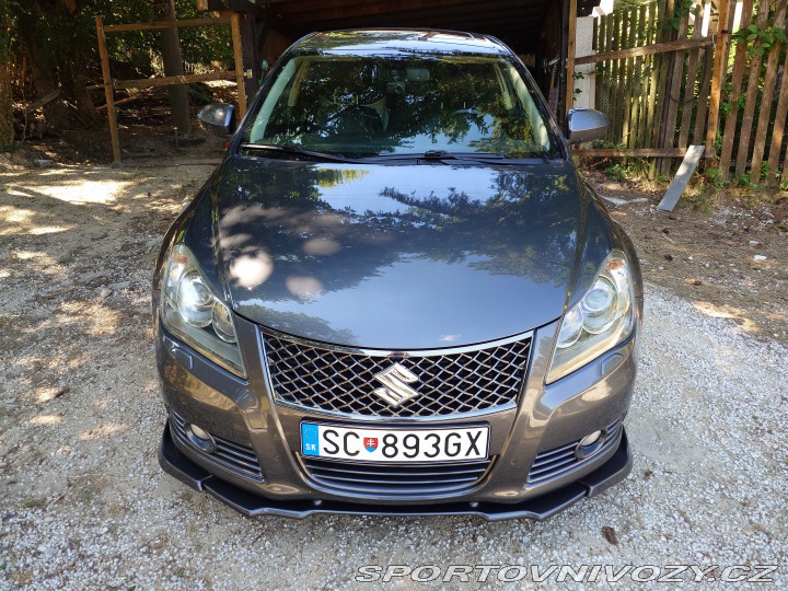 Suzuki Ostatní modely Kizashi 2010