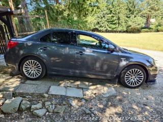 Suzuki Ostatní modely Kizashi 2010