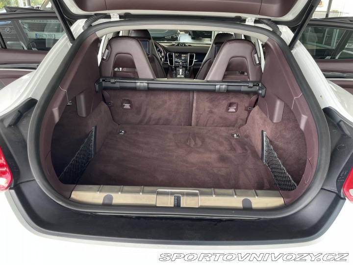 Porsche Panamera Diesel*Chrono*Dověry*Odvě 2013