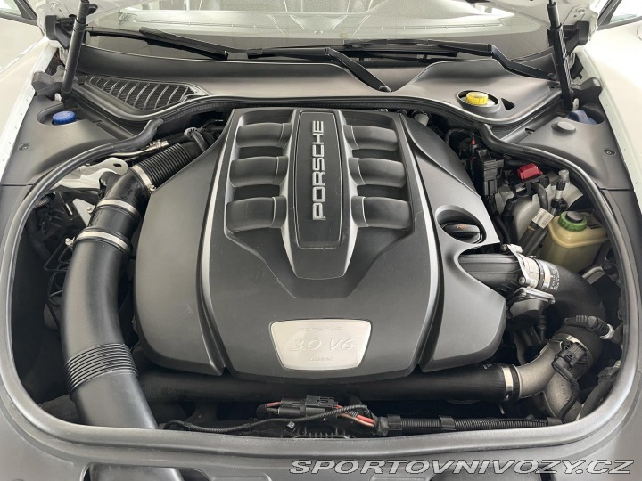 Porsche Panamera Diesel*Chrono*Dověry*Odvě 2013