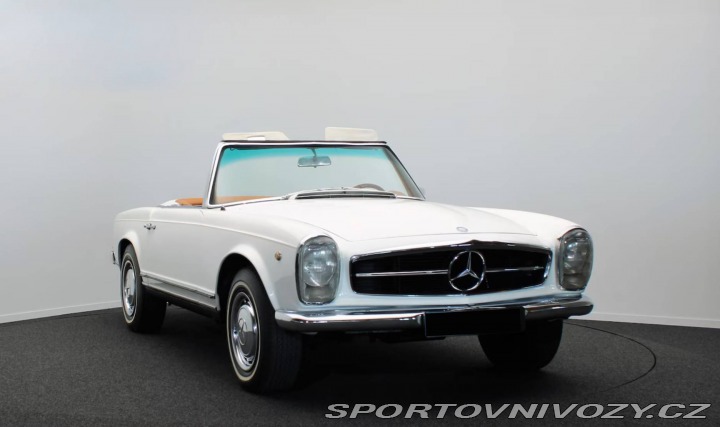 Mercedes-Benz SL 230SL Pagode (W113) 1967