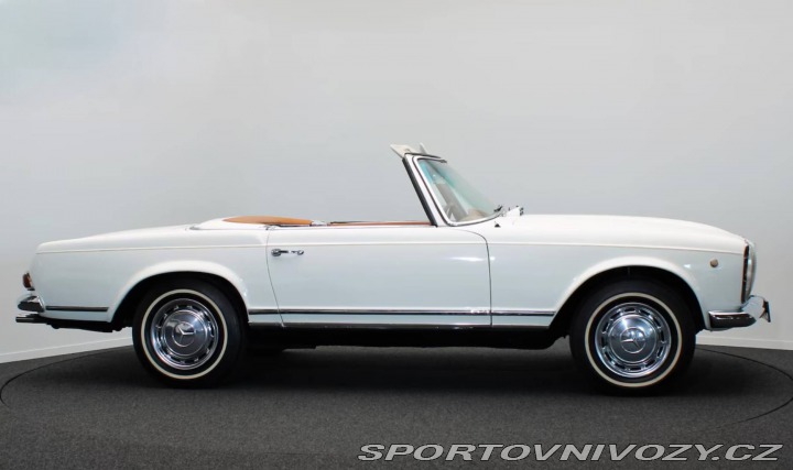 Mercedes-Benz SL 230SL Pagode (W113) 1967