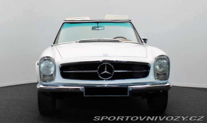 Mercedes-Benz SL 230SL Pagode (W113) 1967