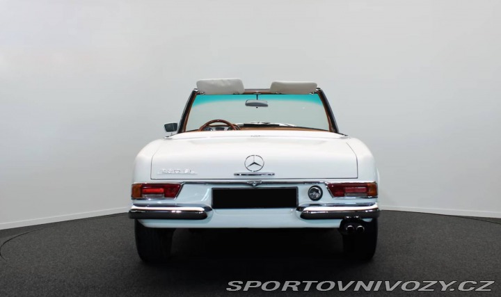 Mercedes-Benz SL 230SL Pagode (W113) 1967