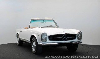 Mercedes-Benz SL 230SL Pagode (W113) 1967