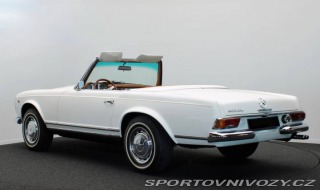Mercedes-Benz SL 230SL Pagode (W113) 1967