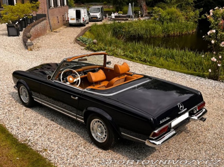 Mercedes-Benz SL 230 SL Pagode (W113) 1964