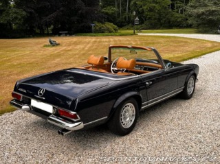 Mercedes-Benz SL 230 SL Pagode (W113) 1964