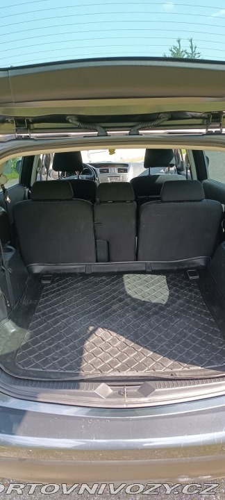 Mazda Ostatní modely 5 2,0 2011