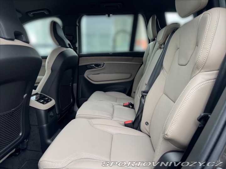 Volvo Ostatní modely XC90 2,0 T8 AWD Plus Bright 79 2025