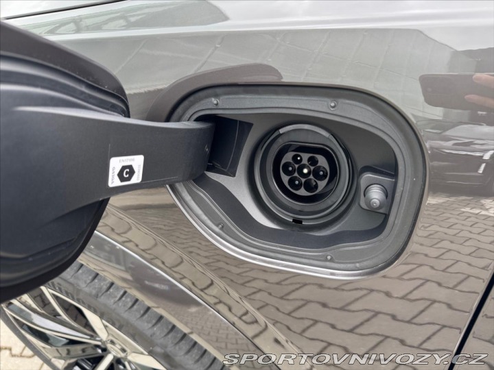 Volvo Ostatní modely XC90 2,0 T8 AWD Plus Bright 79 2025