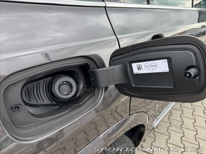 Volvo Ostatní modely XC90 2,0 T8 AWD Plus Bright 79 2025
