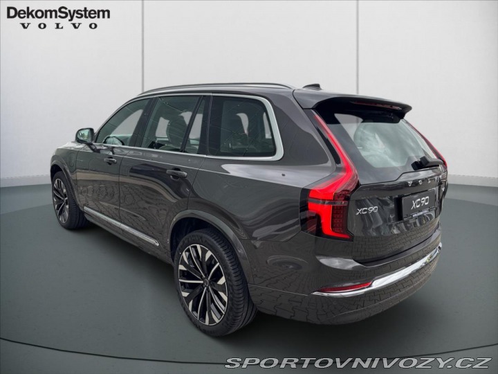 Volvo Ostatní modely XC90 2,0 T8 AWD Plus Bright 79 2025