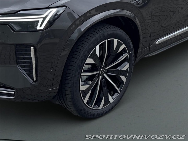 Volvo Ostatní modely XC90 2,0 T8 AWD Plus Bright 79 2025
