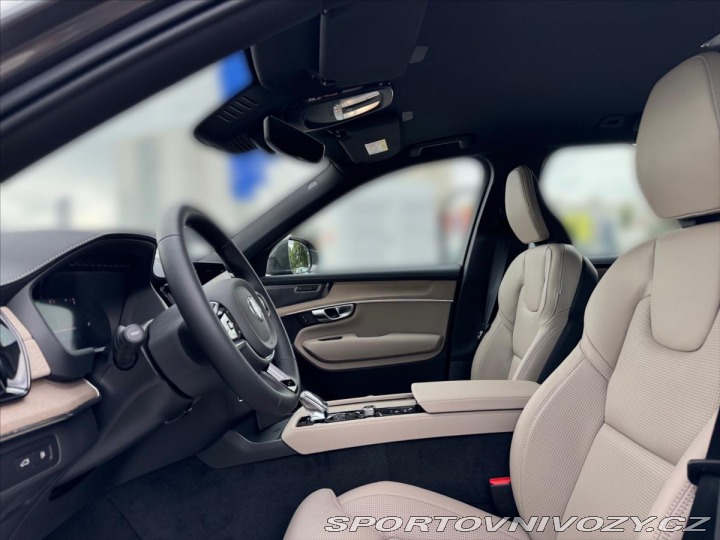 Volvo Ostatní modely XC90 2,0 T8 AWD Plus Bright 79 2025