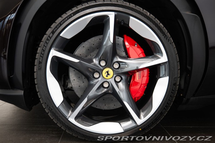 Ferrari Purosangue 2025