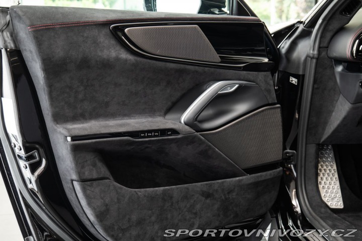 Ferrari Purosangue 2025