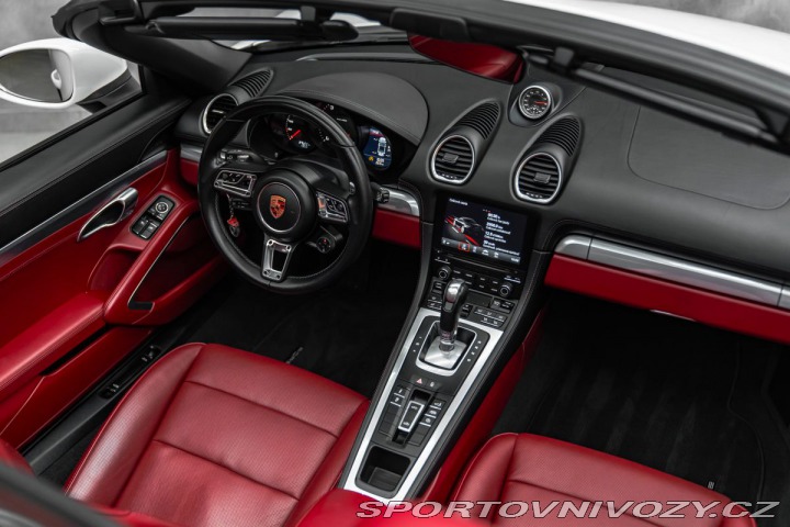 Porsche Boxster 718, BOSE, CHRONO, VÝFUKY 2017