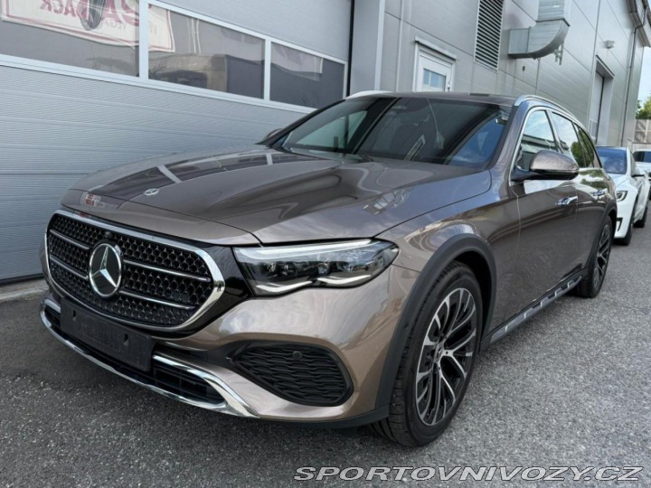Mercedes-Benz E E 300 de 4M All-Terrain - 2024