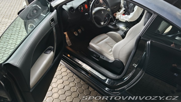 Peugeot RCZ 2011