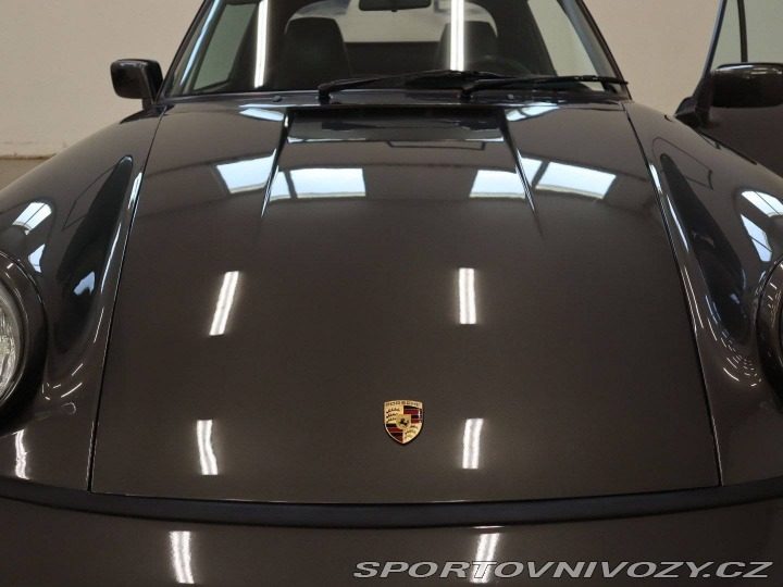 Porsche 911 964 Carrera 4 Cabriolet 1990