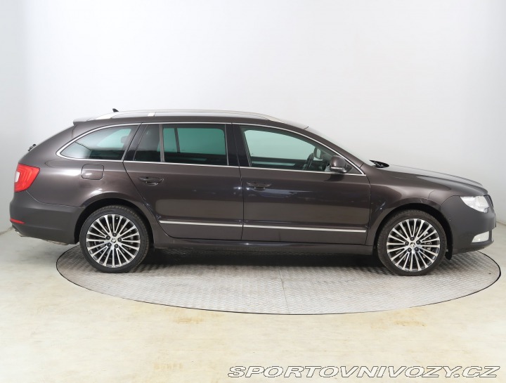 Škoda Superb Elegance 3.6 FSI V6 2010