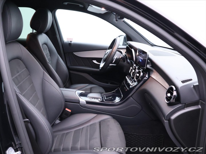 Mercedes-Benz Ostatní modely GLC 2,0 200 4Matic AMG line D 2020