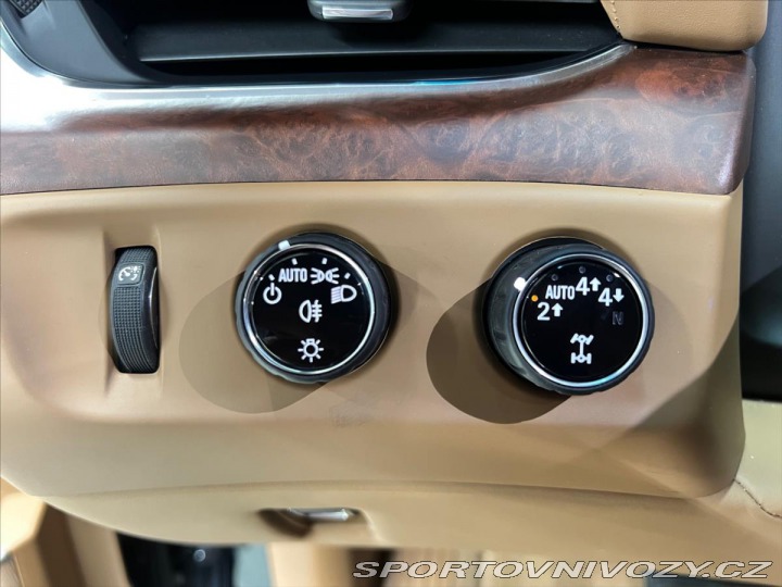 Ostatní značky Ostatní modely Cadillac Escalade 6,2 V8 AWD ESV PLATINUM L 2018