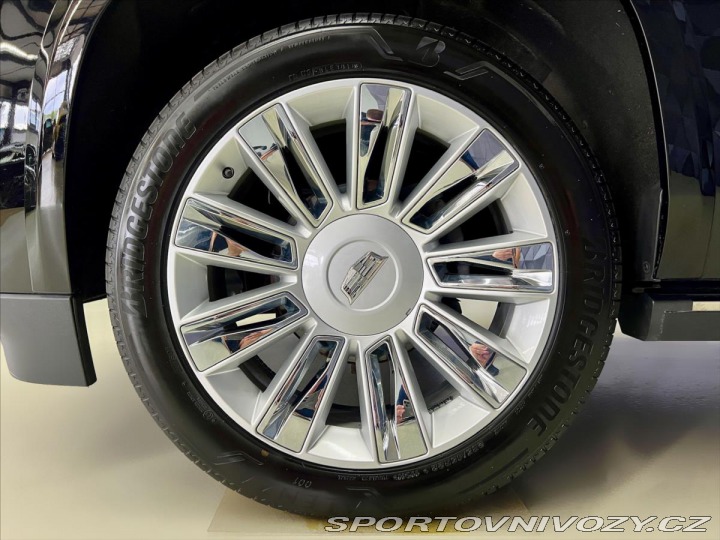 Ostatní značky Ostatní modely Cadillac Escalade 6,2 V8 AWD ESV PLATINUM L 2018