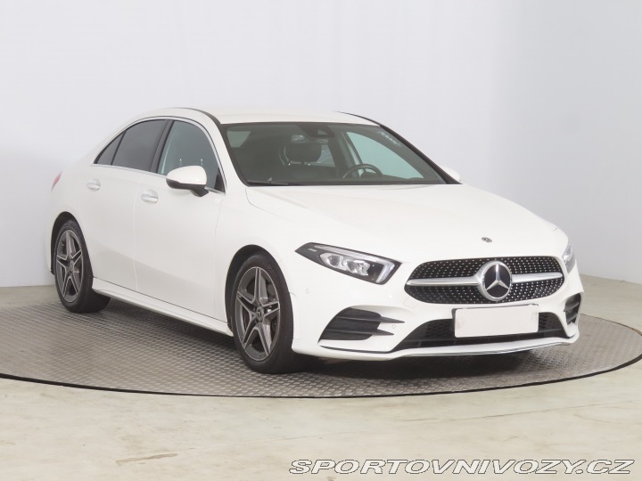 Mercedes-Benz A AMG Line A 180 d 2021