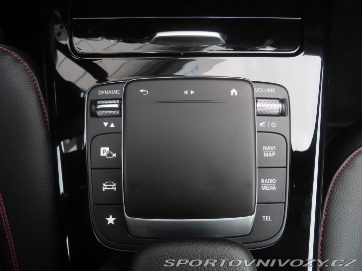Mercedes-Benz A AMG Line A 180 d 2021