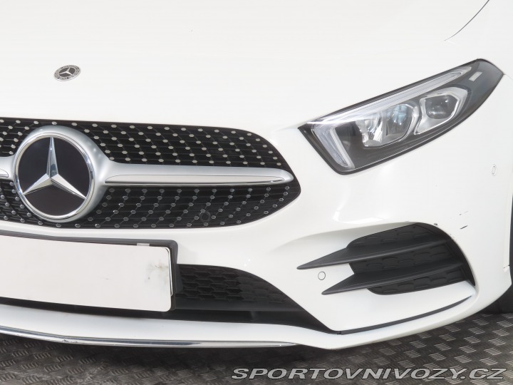 Mercedes-Benz A AMG Line A 180 d 2021