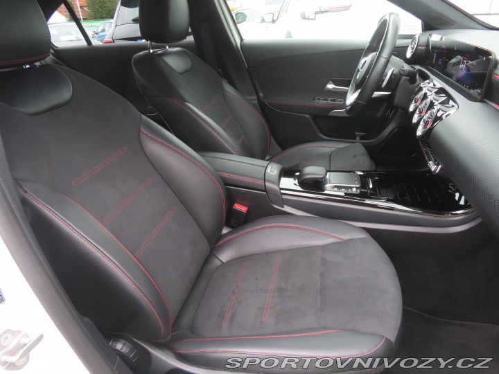Mercedes-Benz A AMG Line A 180 d 2021