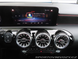Mercedes-Benz A AMG Line A 180 d 2021