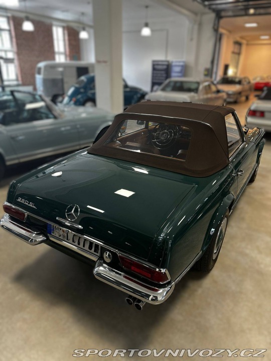 Mercedes-Benz SL W113 230 SL 1969