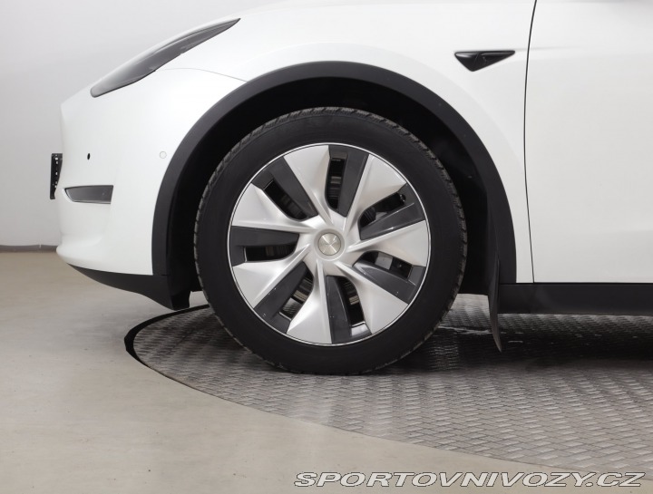 Tesla Model Y . Long Range AWD 75kWh 2021