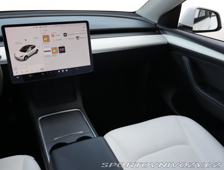 Tesla Model Y . Long Range AWD 75kWh 2021