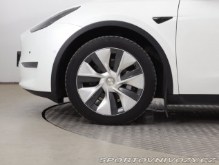 Tesla Model Y . Long Range AWD 75kWh 2021
