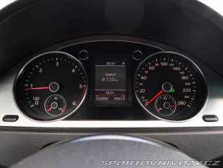 Volkswagen Passat CC CC Comfortline 2.0 TDI 2008