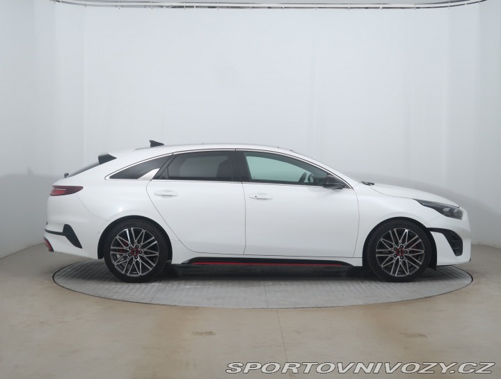 Kia ProCeed GT GT 1.6 T-GDI 2024
