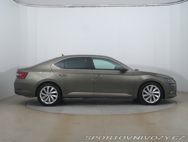 Škoda Superb Style Plus 2.0 TSI 2015