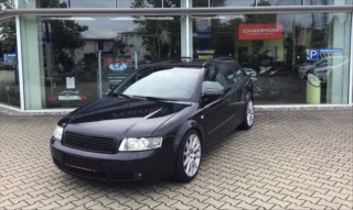 Audi A4 Avant 3,0   220 PS • Auto