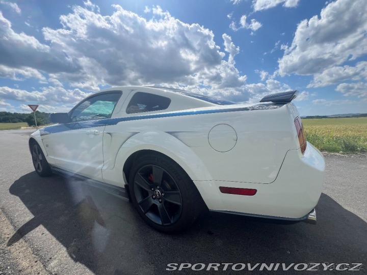Ford Mustang GT 2005