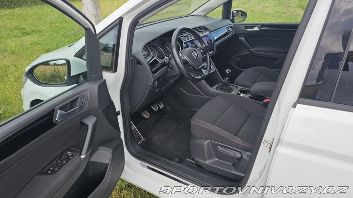 Volkswagen Ostatní modely Touran 1.4 tsi 7 MÍST 2017